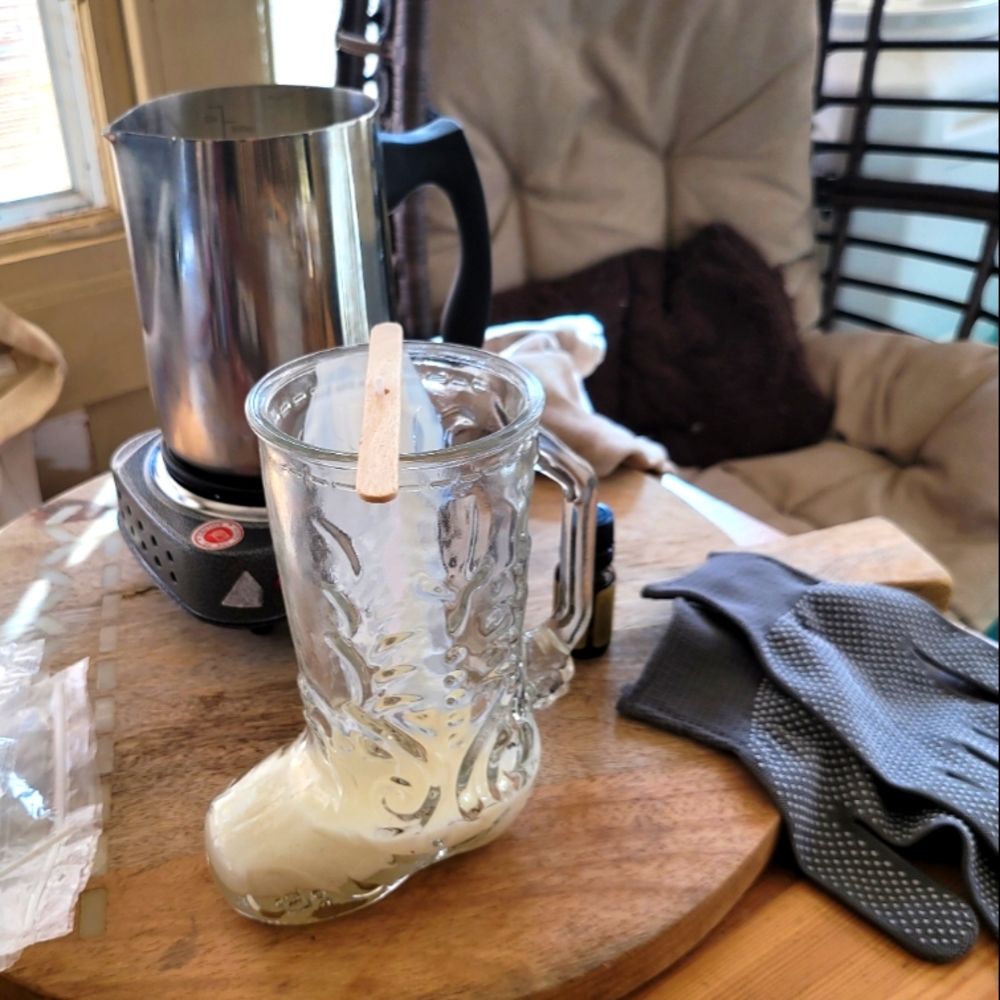 Burnin' Boot Candle - Picture 2 of 4